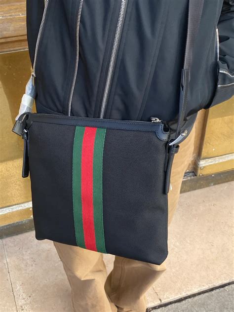 homme sacoche gucci|gucci survetement.